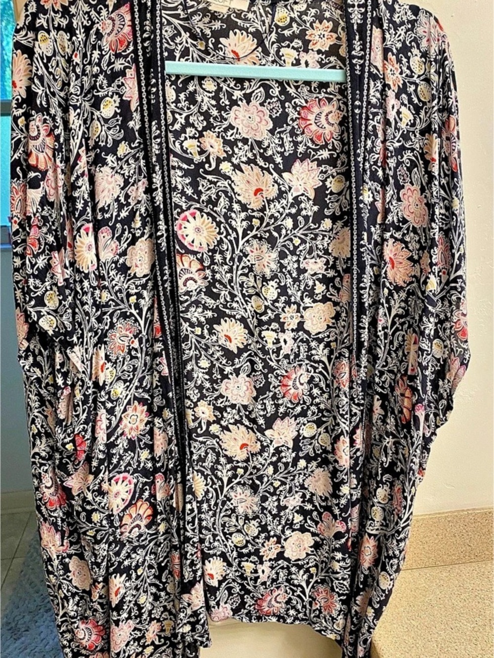 LOFT Floral Open Front Cardigan in Black & Pink Size Medium/Large